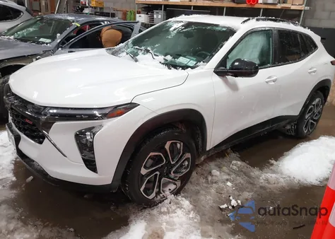 2025 Chevrolet Trax Fwd 2Rs z USA, uszkodzony, nr VIN KL77LJEP0SC018353